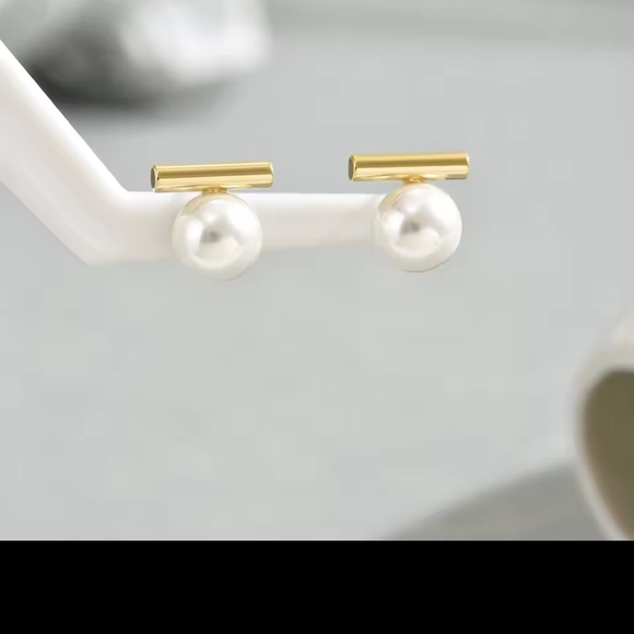 925 Sterling Silver  Gold and Pearl Earrings See Details Please - Picture 2 of 2